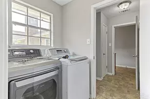 1085 Farmington, Pensacola, FL 32504 - Photo 39