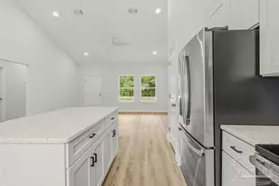 8045 Price St, Pensacola, FL 32534 - Photo 11