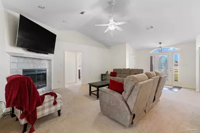 5024 Chandelle Dr, Pensacola, FL 32507 - Photo 7