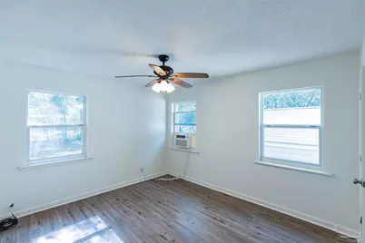 925 S Madison Dr, Pensacola, FL 32505 - Photo 9