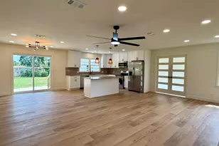 1800 N Baylen St, Pensacola, FL 32501 - Photo 25