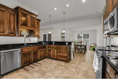 6120 Winchester Cir, Milton, FL 32570 - Photo 5