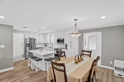 1834 W Smugglers Cove Dr, Gulf Breeze, FL 32563 - Photo 15