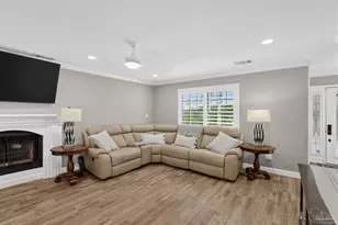 1834 W Smugglers Cove Dr, Gulf Breeze, FL 32563 - Photo 15