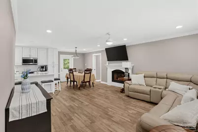 1834 W Smugglers Cove Dr, Gulf Breeze, FL 32563 - Photo 11