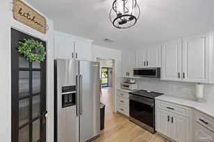 9820 Bridlewood Rd, Pensacola, FL 32526 - Photo 45