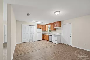 2040 E Roberts Rd, Pensacola, FL 32534 - Photo 15
