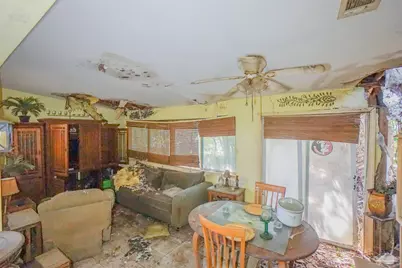 3495 Seabreeze Dr, Pensacola, FL 32503 - Photo 11