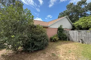 452 Elcino Dr, Pensacola, FL 32526 - Photo 3