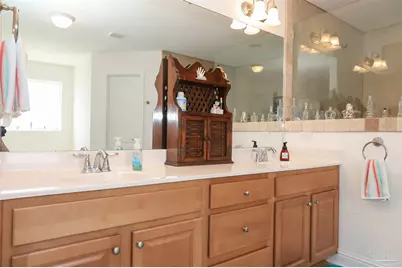 2247 Smallwood Dr, Navarre, FL 32566 - Photo 29