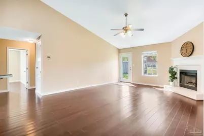750 Mohegan Cir, Cantonment, FL 32533 - Photo 3