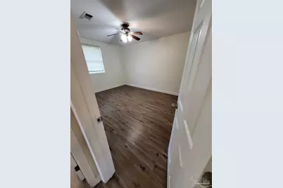 3200 Bayou Dr, Pensacola, FL 32505 - Photo 7