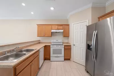 2425 E Johnson Ave #C, Pensacola, FL 32514 - Photo 7