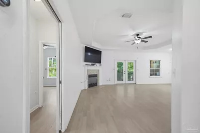 110 Alicia Dr, Crestview, FL 32536 - Photo 5