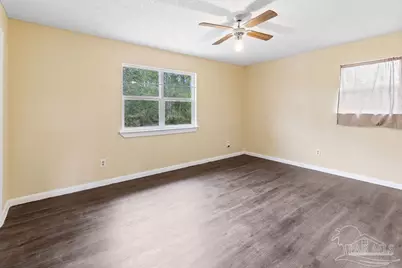 5755 Santa Monica St, Milton, FL 32583 - Photo 9