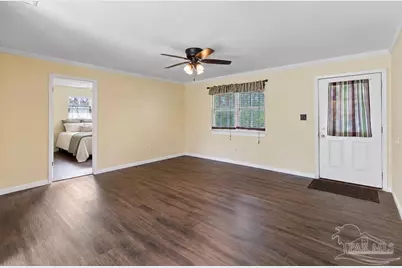 5755 Santa Monica St, Milton, FL 32583 - Photo 5