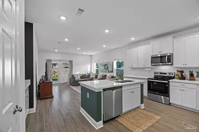 4706 Majestic Palm St, Milton, FL 32571 - Photo 5