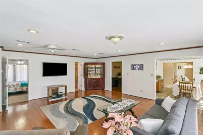 11814 Chanticleer Dr, Pensacola, FL 32507 - Photo 7