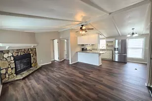 8676 Sharon Ln, Pensacola, FL 32526 - Photo 3