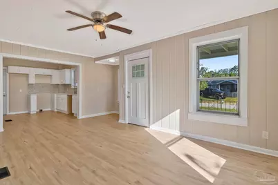 2071 W Chase St, Pensacola, FL 32502 - Photo 9