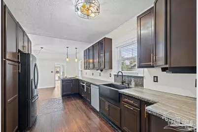 118 N F St, Pensacola, FL 32502 - Photo 9