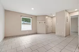 6366 Fairfield Dr, Pensacola, FL 32506 - Photo 9