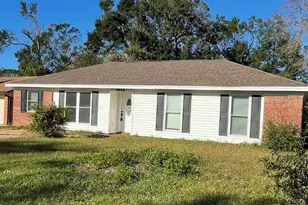 3962 Elmcrest Dr, Pensacola, FL 32526 - Photo 1