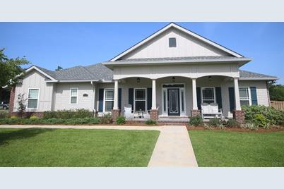 8402 Salt Grass Dr, Pensacola, FL 32526 - Photo 1