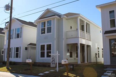 121 S H St, Pensacola, FL 32502 - Photo 1