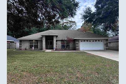 2320 Majestic Dr, Pensacola, FL 32534 - Photo 1