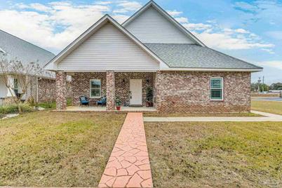 43 Newport St, Cantonment, FL 32533 - Photo 1