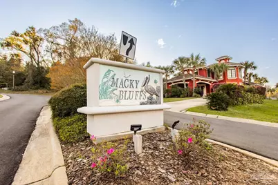 3039 Pelican Ln, Pensacola, FL 32514 - Photo 1