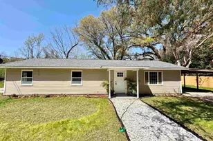 8401 Sierra Echo Ln, Milton, FL 32583 - Photo 1