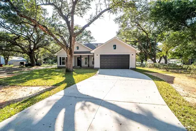 4521 Oak Forest Dr, Milton, FL 32583 - Photo 1