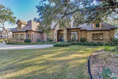 5113 Soundside Dr, Gulf Breeze, FL 32563 - Photo 1