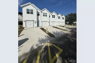 2895 Leahs Ln, Navarre, FL 32566 - Photo 1