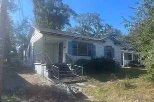 1111 W Lloyd St, Pensacola, FL 32501 - Photo 1