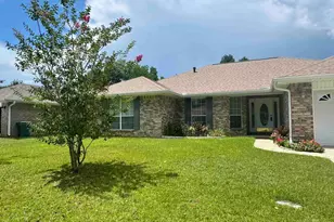 1006 Lake Aire Dr, Pensacola, FL 32506 - Photo 1