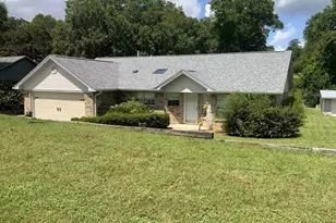 3901 Deerwood Cir, Pace, FL 32571 - Photo 1