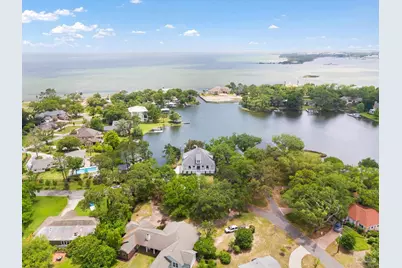 74 Star Lake Dr, Pensacola, FL 32507 - Photo 1