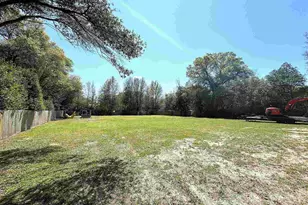 2932 McCarty Ave, Crestview, FL 32536 - Photo 1