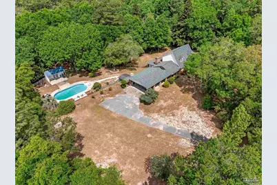 6205 Aster St, Milton, FL 32570 - Photo 1