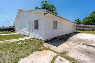 2401 N E St, Pensacola, FL 32501 - Photo 1