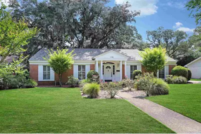 135 Highpoint Dr, Gulf Breeze, FL 32561 - Photo 1