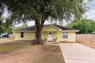 5425 Bluebird St, Milton, FL 32583 - Photo 1