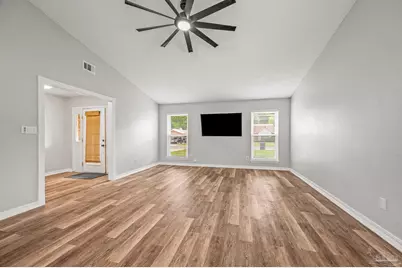 6641 Greenwell St, Pensacola, FL 32526 - Photo 1