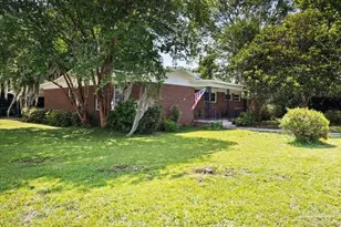 5198 Santa Rosa St, Milton, FL 32570 - Photo 1