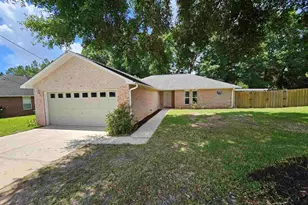 555 Ard Dr, Pensacola, FL 32526 - Photo 1