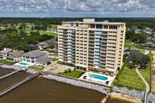 825 Bayshore Dr, Pensacola, FL 32507 - Photo 1