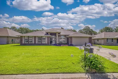 1804 Twin Pine Blvd, Gulf Breeze, FL 32563 - Photo 1